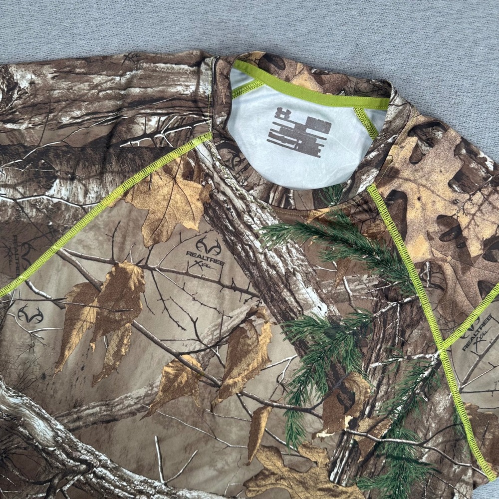 Under Armour Shirt Mens M Realtree Xtra Camo HeatGear Short Sleeve Hunting